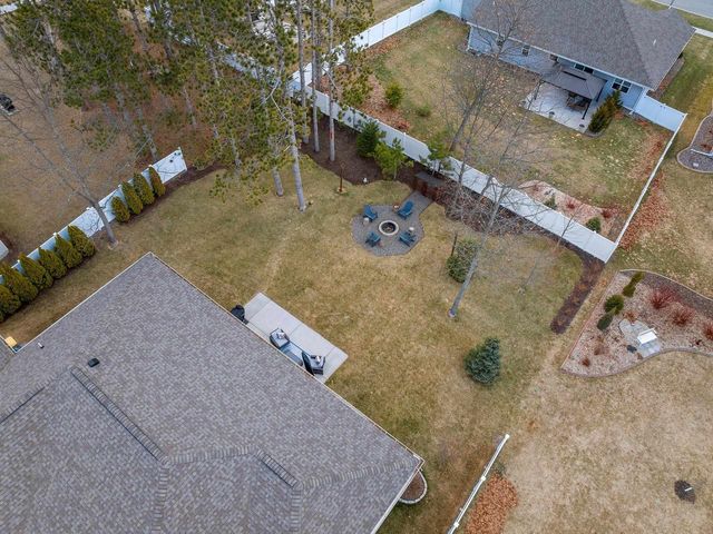 2041 BUCKTHORN TRAIL, Green Bay, WI 54304