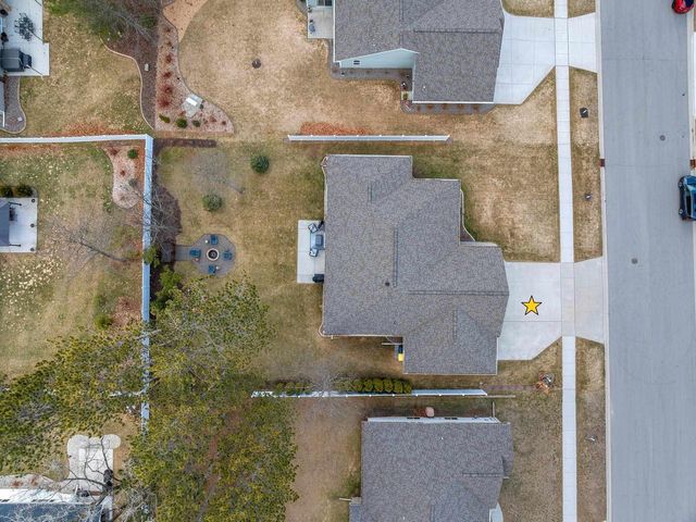 2041 BUCKTHORN TRAIL, Green Bay, WI 54304