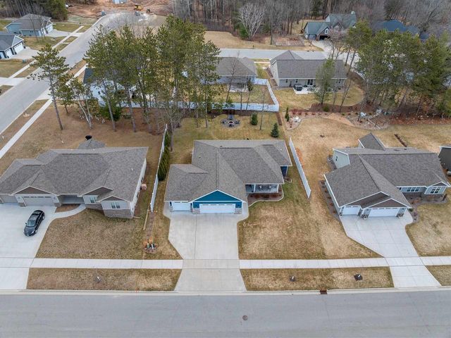 2041 BUCKTHORN TRAIL, Green Bay, WI 54304