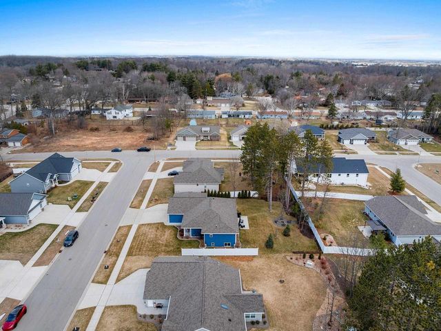 2041 BUCKTHORN TRAIL, Green Bay, WI 54304