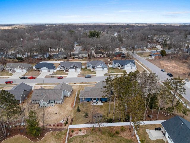 2041 BUCKTHORN TRAIL, Green Bay, WI 54304