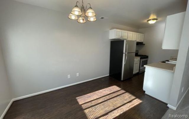 27595 Harrison Woods Lane, Harrison Twp, MI 48045