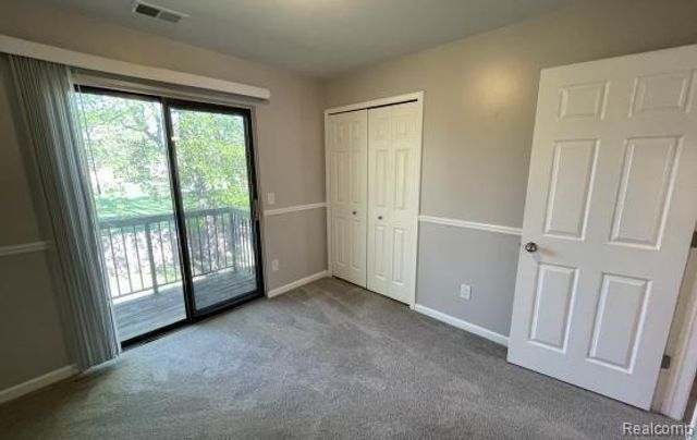 27595 Harrison Woods Lane, Harrison Twp, MI 48045