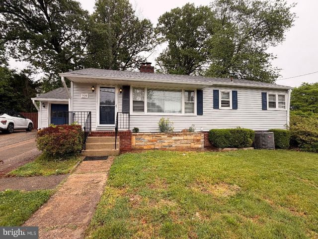 998 N ROOSEVELT ST, Falls Church, VA 22046