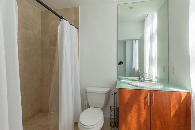 315 NE 3rd Avenue 1706, Fort Lauderdale, FL 33301