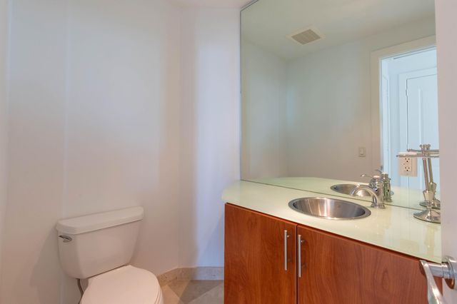 315 NE 3rd Avenue 1706, Fort Lauderdale, FL 33301