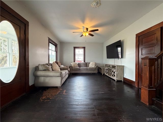 12182 Old Main Road, Hanover, NY 14136