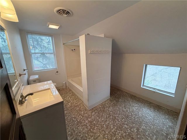 12182 Old Main Road, Hanover, NY 14136