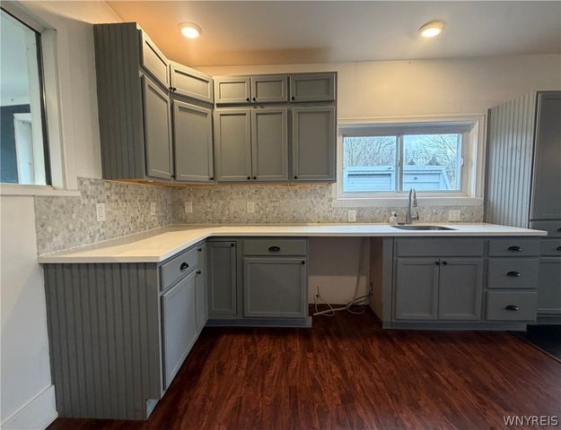 12182 Old Main Road, Hanover, NY 14136