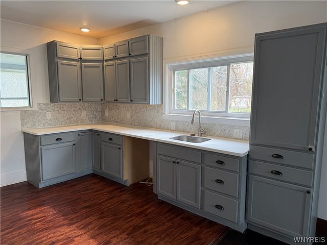 12182 Old Main Road, Hanover, NY 14136