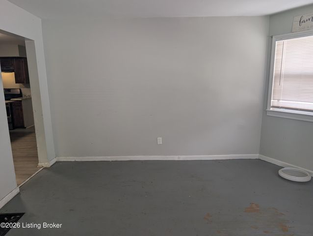 642 Louis Coleman Jr Dr, Louisville, KY 40211