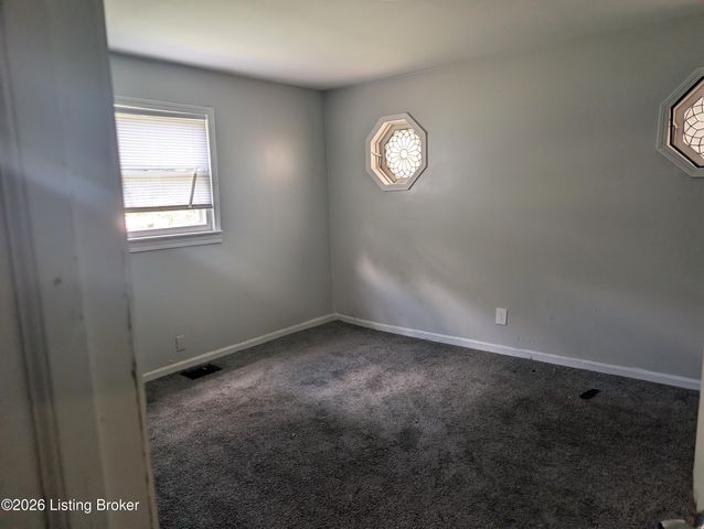 642 Louis Coleman Jr Dr, Louisville, KY 40211
