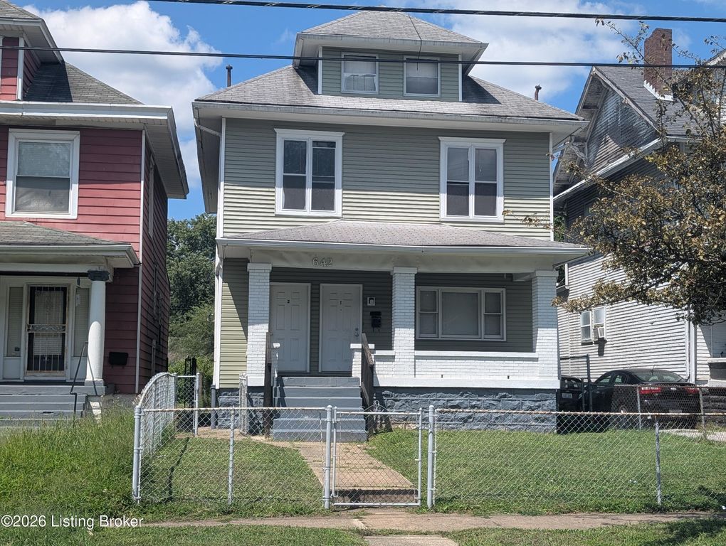 642 Louis Coleman Jr Dr, Louisville, KY 40211