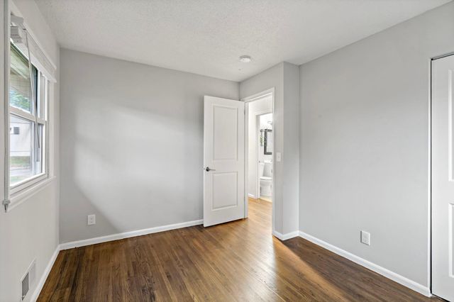 2206 W 89th Street W, Bloomington, MN 55431