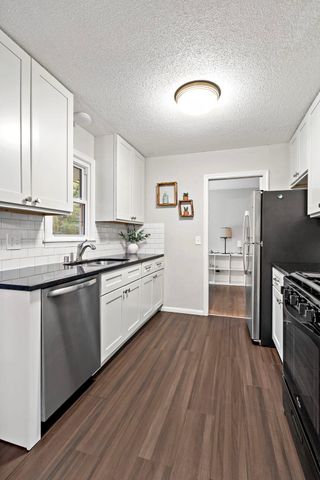 2206 W 89th Street W, Bloomington, MN 55431