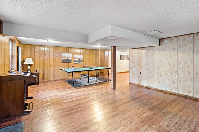 2206 W 89th Street W, Bloomington, MN 55431