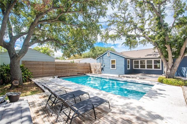 329 Laurel Dr, Corpus Christi, TX 78404