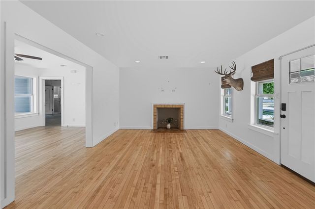 329 Laurel Dr, Corpus Christi, TX 78404