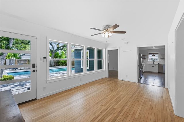 329 Laurel Dr, Corpus Christi, TX 78404