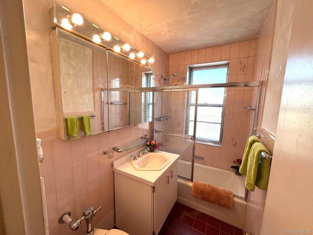 315 KING 3-K, Port Chester, NY 10573