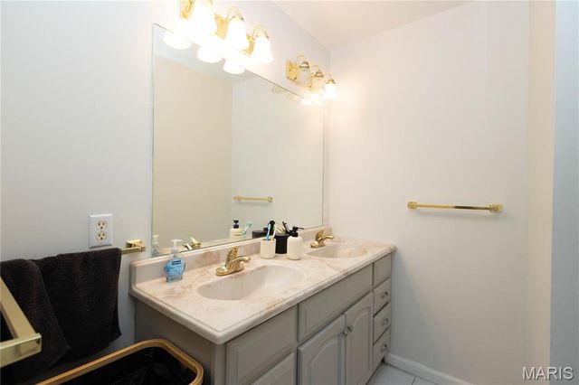 1660 Valley Drive, High Ridge, MO 63049