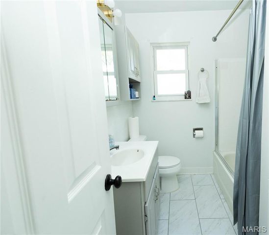 1660 Valley Drive, High Ridge, MO 63049