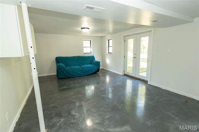 1660 Valley Drive, High Ridge, MO 63049