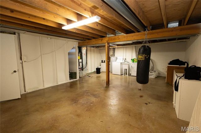 1660 Valley Drive, High Ridge, MO 63049