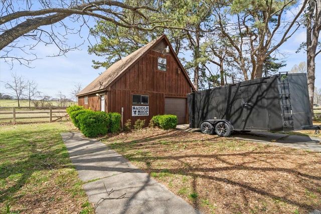 2051 SOLO RD, Covington, TN 38019