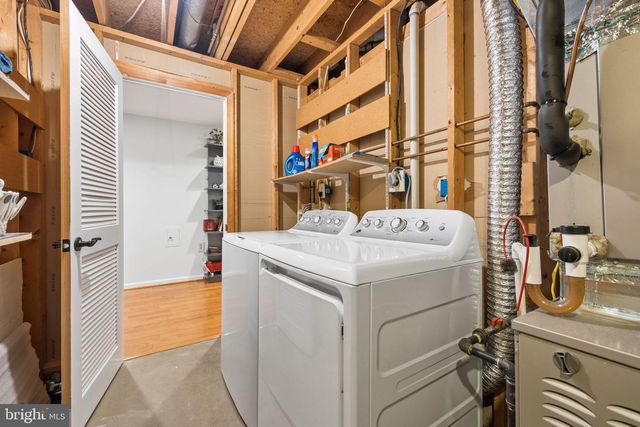 5835 STONE RIDGE DR, Centreville, VA 20120