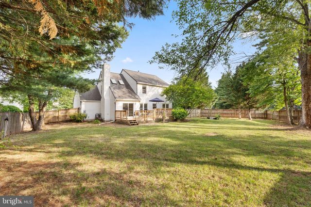 5835 STONE RIDGE DR, Centreville, VA 20120