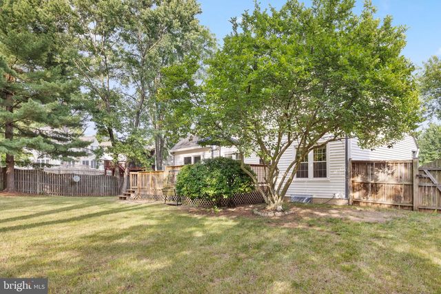5835 STONE RIDGE DR, Centreville, VA 20120