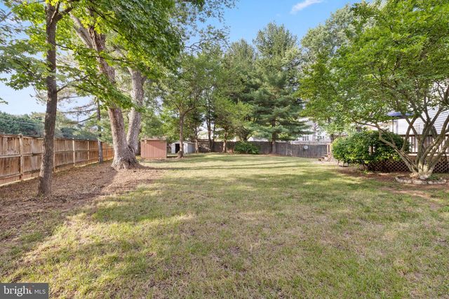 5835 STONE RIDGE DR, Centreville, VA 20120