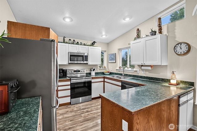 214 S Narwhal Loop SW, Ocean Shores, WA 98569