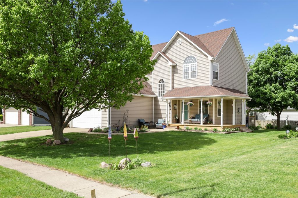 330 NE Whitetail Lane, Waukee, IA 50263