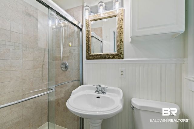 1009 W Pinewood Dr, Mobile, AL 36618