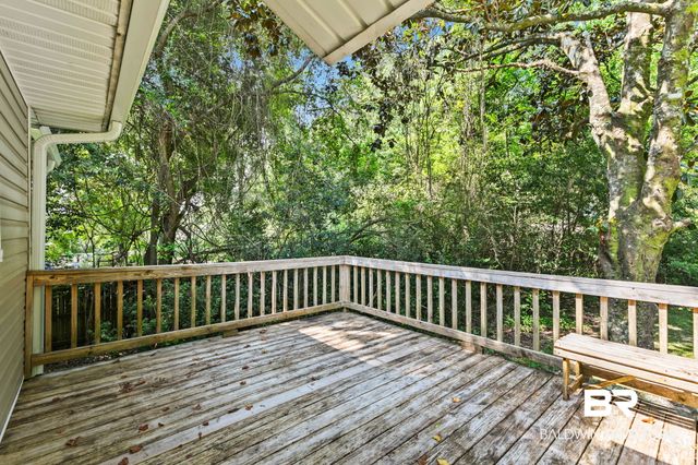 1009 W Pinewood Dr, Mobile, AL 36618