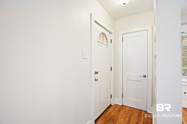 1009 W Pinewood Dr, Mobile, AL 36618