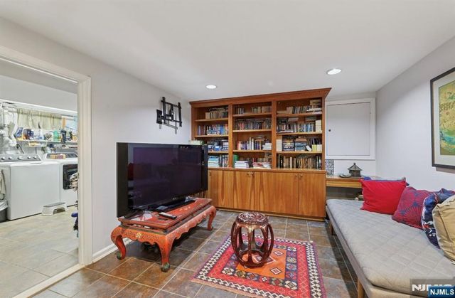 277 Maple Street, Haworth, NJ 07641