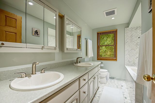 2764 Lowell Road, Ann Arbor, MI 48103
