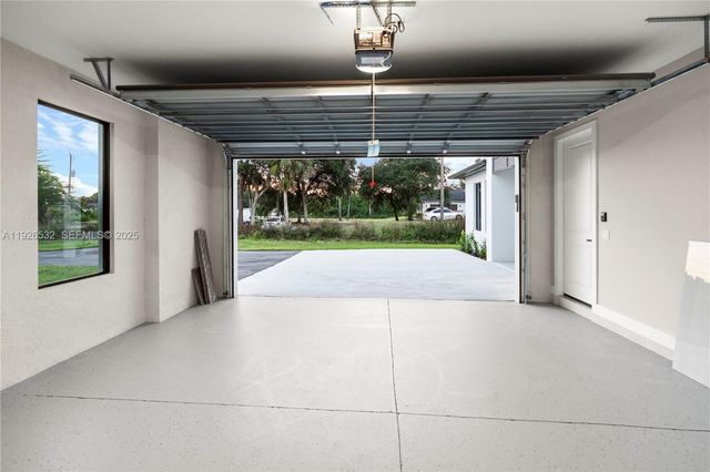 3587 SE 18th AVE, Naples, FL 34117