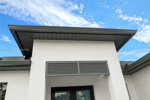 3587 SE 18th AVE, Naples, FL 34117