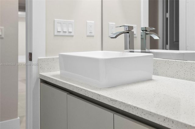 3587 SE 18th AVE, Naples, FL 34117