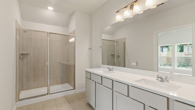 935 Creek Bed Drive, New Braunfels, TX 78130