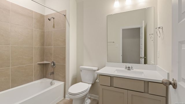 935 Creek Bed Drive, New Braunfels, TX 78130