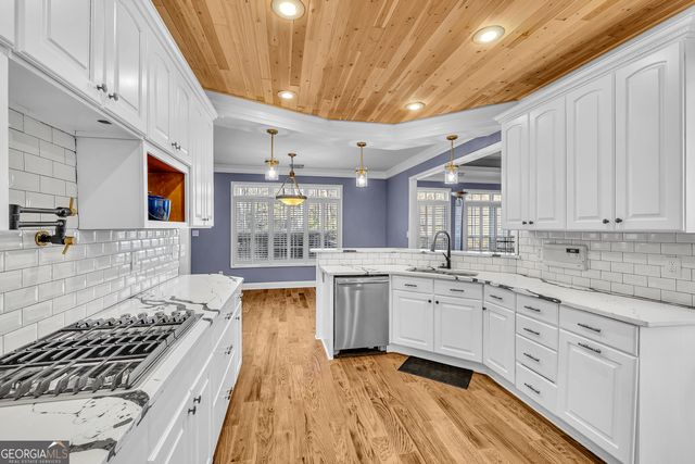 1064 Crown River Parkway, Mcdonough, GA 30252