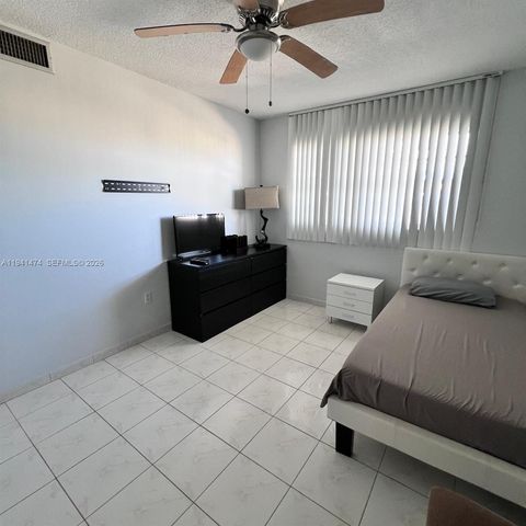 1670 NE 191st St 403-3, Miami, FL 33179