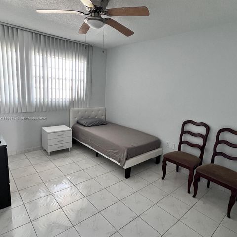 1670 NE 191st St 403-3, Miami, FL 33179