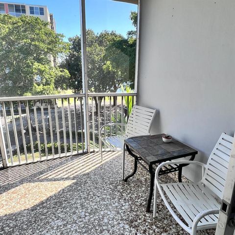 1670 NE 191st St 403-3, Miami, FL 33179