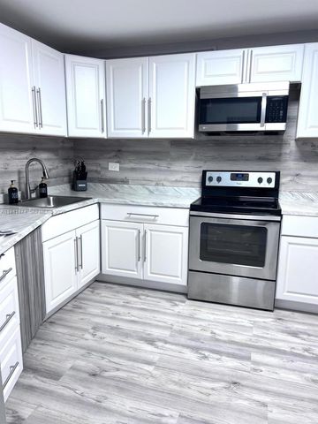 1670 NE 191st St 403-3, Miami, FL 33179